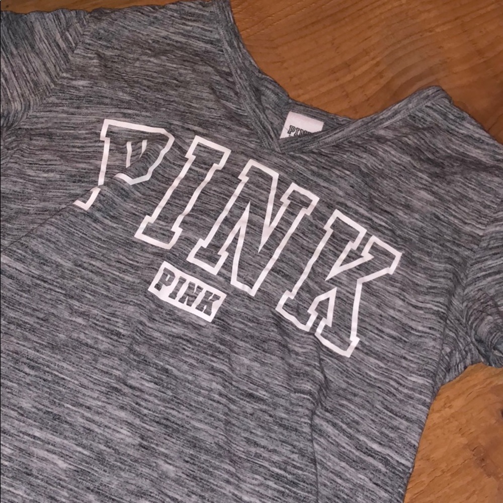 PiNK t shirt